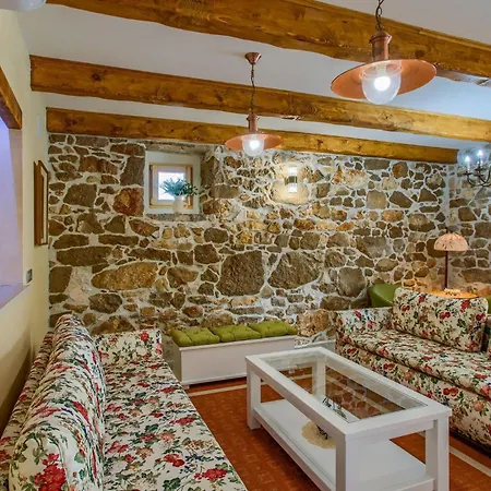 4 Bedroom Lovely In *