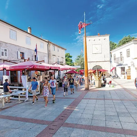 Feriehus Stunning In Garica