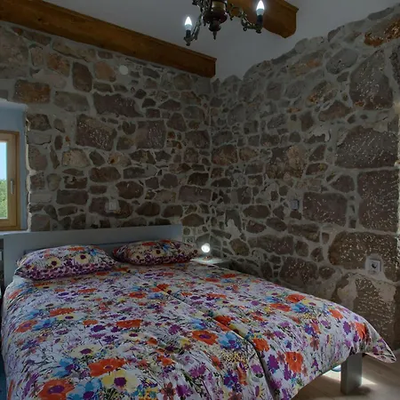 Stunning In Garica