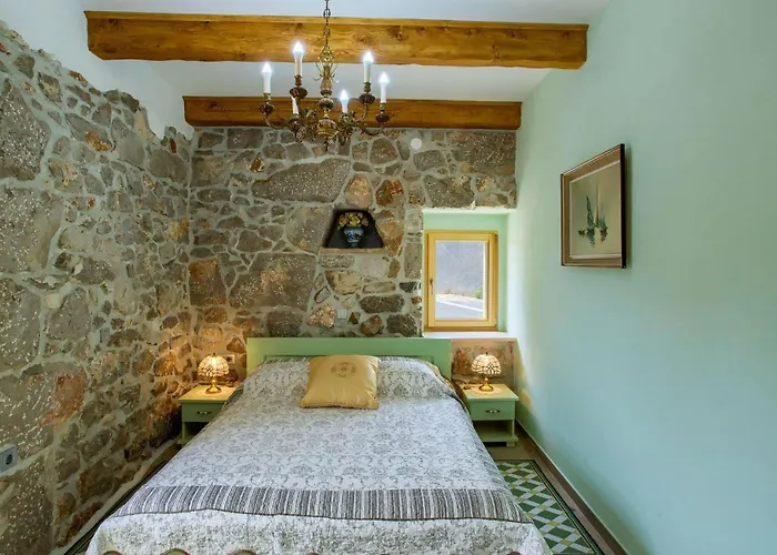 4 Bedroom Lovely In