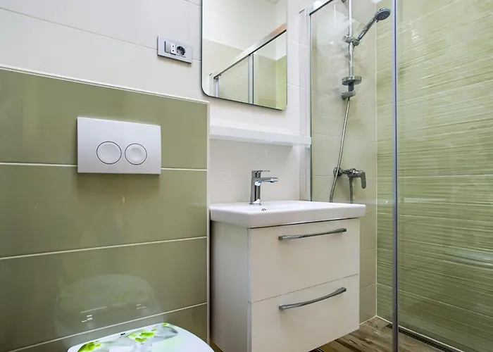 別荘 4 Bedroom Lovely In
