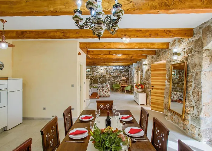 4 Bedroom Lovely In