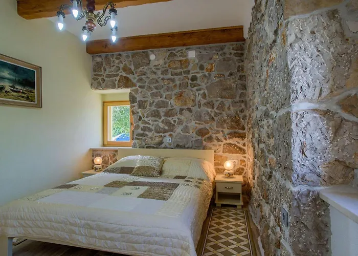 4 Bedroom Lovely In