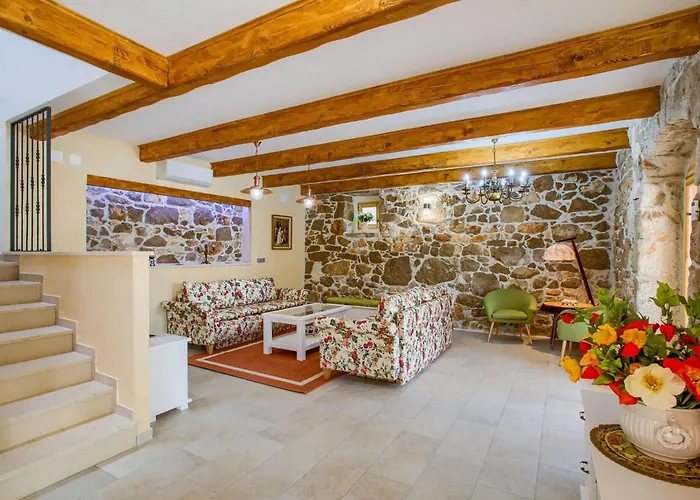 4 Bedroom Lovely In
