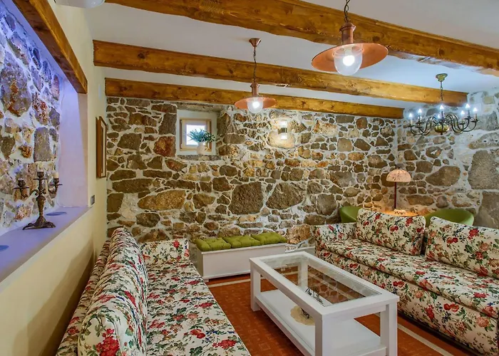 4 Bedroom Lovely In *